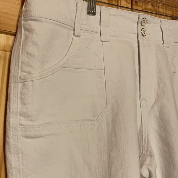 White capris - Picture 3 of 10